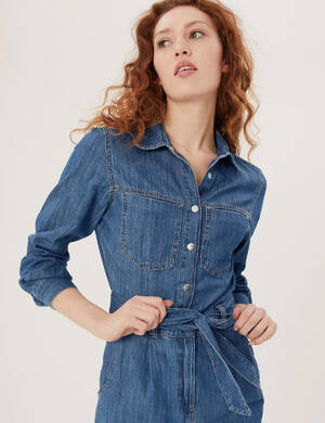 marksandspencer_SS22_Denim_T42_4472_dzinovy overal s paskem_1899Kc-modelka.jpg